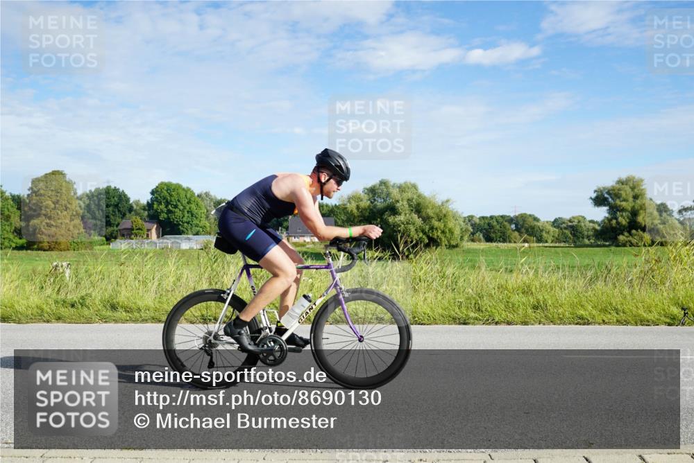 31.08.2025 - Elbe Triathlon Hamburg Michael Burmester http://msf.ph/oto/8690130 31.08.2025 09:34:58 Radfahren 264, 422, 428, 440, 537, 606, 727 meine-sportfotos.de
