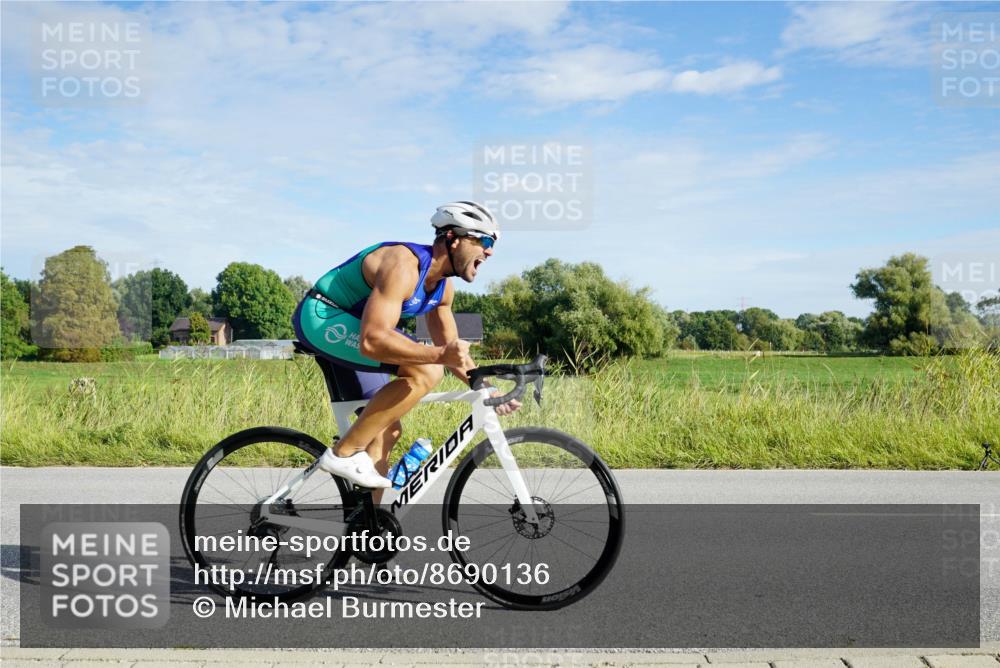 31.08.2025 - Elbe Triathlon Hamburg Michael Burmester http://msf.ph/oto/8690136 31.08.2025 09:35:02 Radfahren 264, 422, 428, 447, 727 meine-sportfotos.de