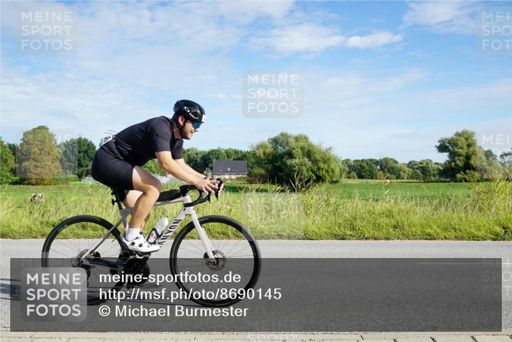 31.08.2025 - Elbe Triathlon Hamburg Michael Burmester http://msf.ph/oto/8690145 31.08.2025 09:35:13 Radfahren 250, 425, 446, 532, 730, 766 meine-sportfotos.de