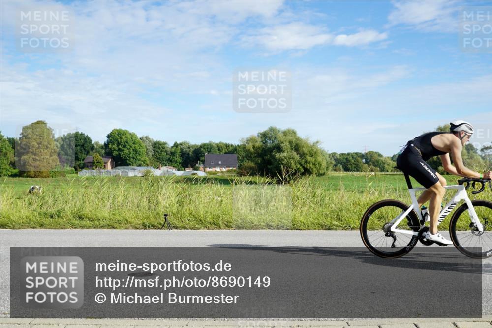 31.08.2025 - Elbe Triathlon Hamburg Michael Burmester http://msf.ph/oto/8690149 31.08.2025 09:35:16 Radfahren 250, 446, 532, 593, 766 meine-sportfotos.de