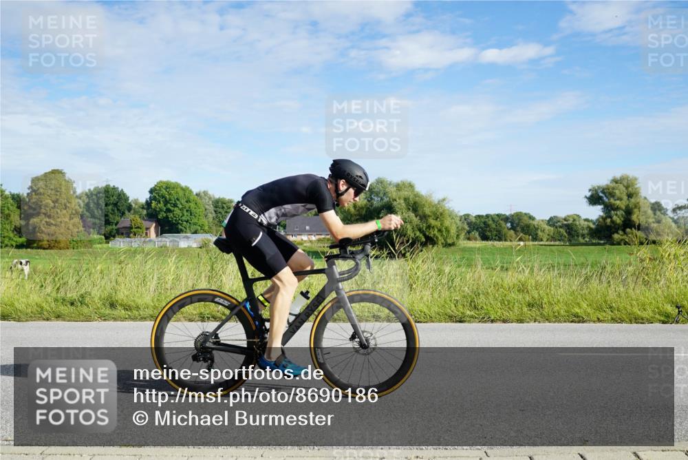 31.08.2025 - Elbe Triathlon Hamburg Michael Burmester http://msf.ph/oto/8690186 31.08.2025 09:36:01 Radfahren 426, 430, 443, 746, 769, 834 meine-sportfotos.de