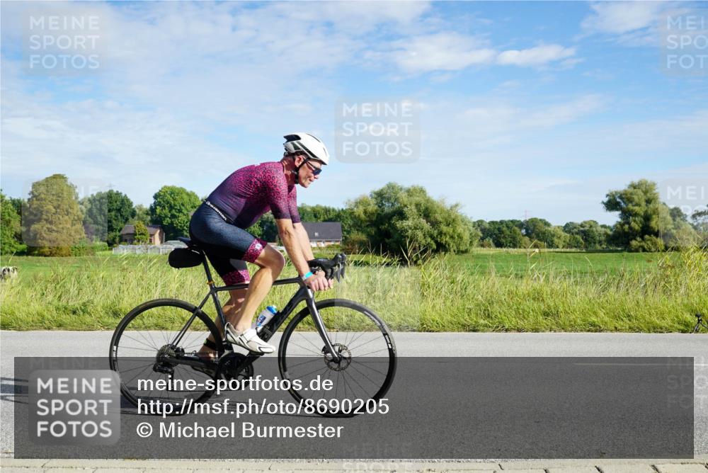 31.08.2025 - Elbe Triathlon Hamburg Michael Burmester http://msf.ph/oto/8690205 31.08.2025 09:36:16 Radfahren 327, 372, 390, 483, 761 meine-sportfotos.de