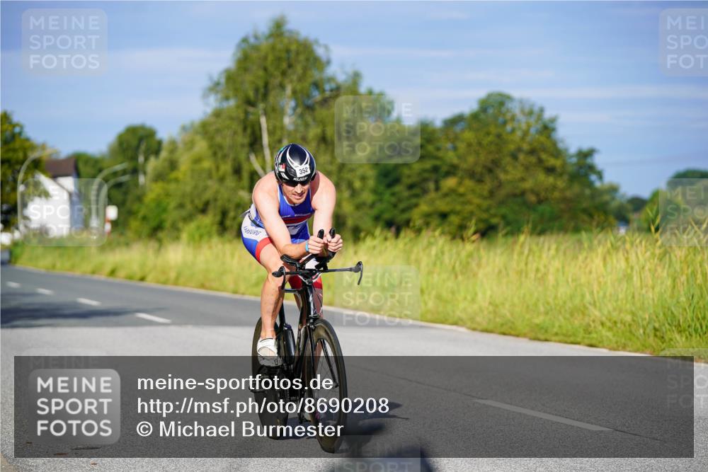 31.08.2025 - Elbe Triathlon Hamburg Michael Burmester http://msf.ph/oto/8690208 31.08.2025 08:52:34 Radfahren 300, 352 meine-sportfotos.de