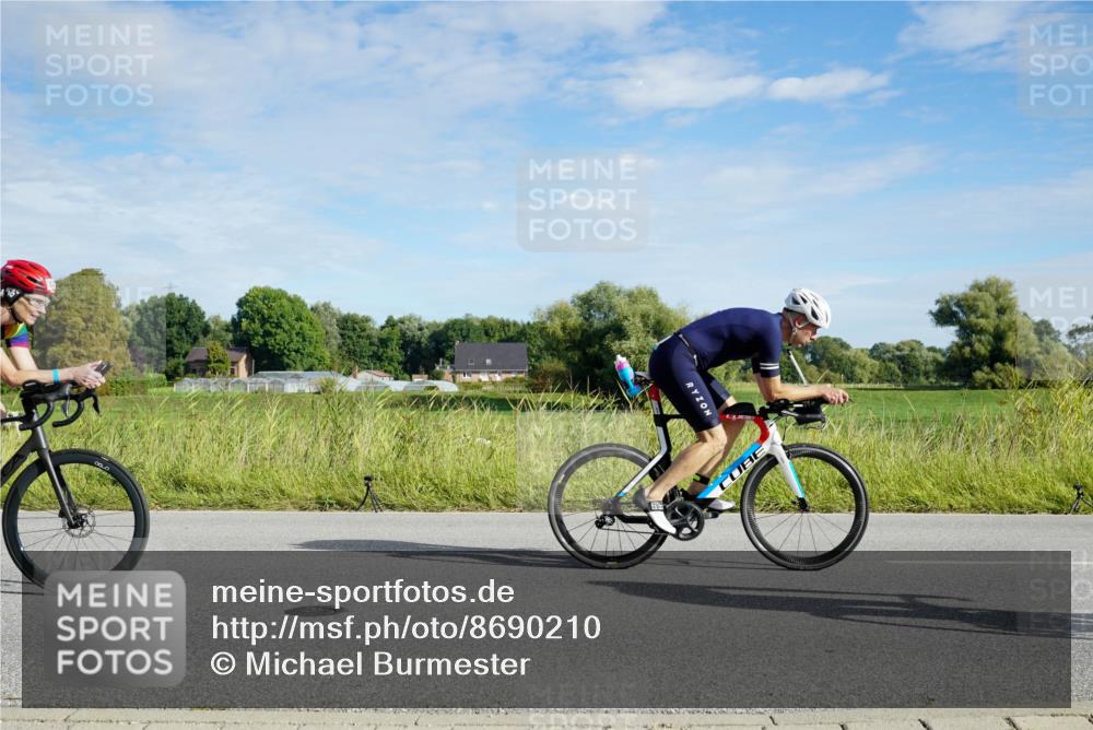 31.08.2025 - Elbe Triathlon Hamburg Michael Burmester http://msf.ph/oto/8690210 31.08.2025 09:36:18 Radfahren 327, 372, 482, 483, 761 meine-sportfotos.de