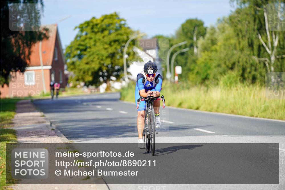 31.08.2025 - Elbe Triathlon Hamburg Michael Burmester http://msf.ph/oto/8690211 31.08.2025 08:52:43 Radfahren 254 meine-sportfotos.de