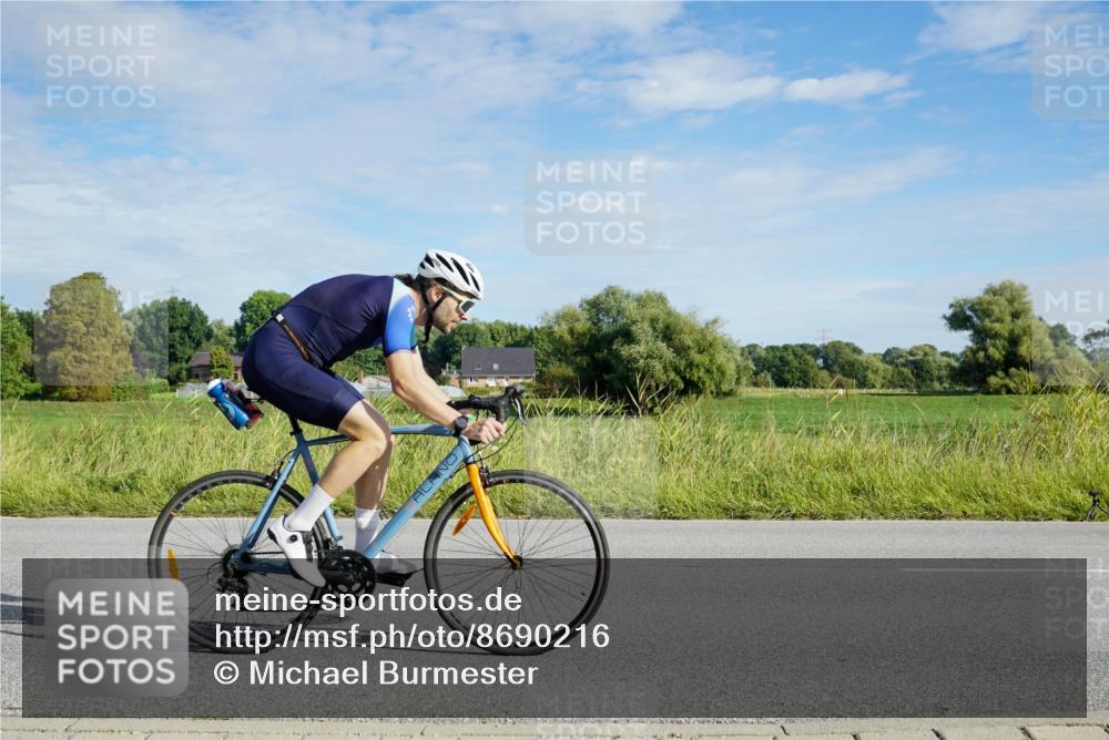 31.08.2025 - Elbe Triathlon Hamburg Michael Burmester http://msf.ph/oto/8690216 31.08.2025 09:36:29 Radfahren 467, 517, 671, 849 meine-sportfotos.de