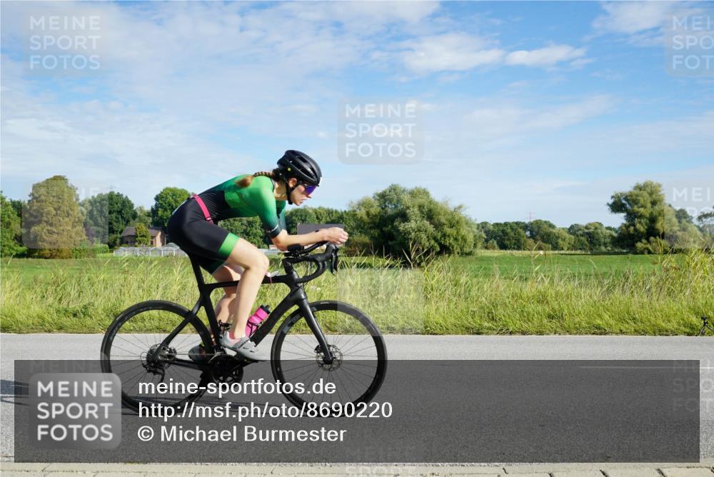 31.08.2025 - Elbe Triathlon Hamburg Michael Burmester http://msf.ph/oto/8690220 31.08.2025 09:36:32 Radfahren 397, 467, 517, 849 meine-sportfotos.de
