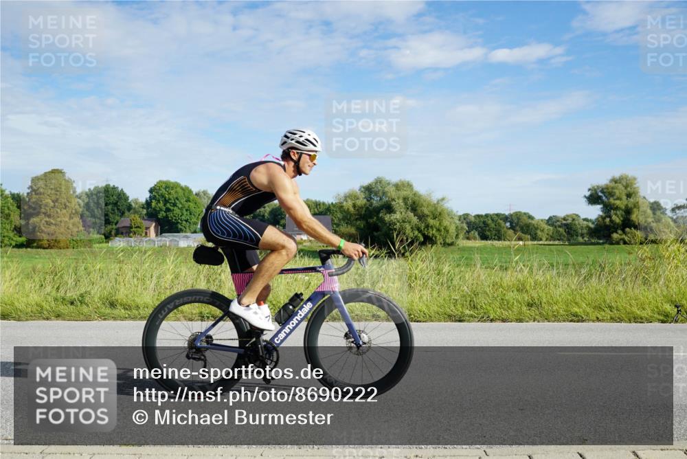 31.08.2025 - Elbe Triathlon Hamburg Michael Burmester http://msf.ph/oto/8690222 31.08.2025 09:36:38 Radfahren 397, 651, 735 meine-sportfotos.de