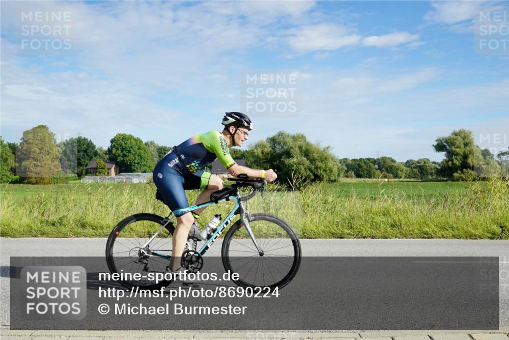 31.08.2025 - Elbe Triathlon Hamburg Michael Burmester http://msf.ph/oto/8690224 31.08.2025 09:36:39 Radfahren 397, 429, 651, 735 meine-sportfotos.de
