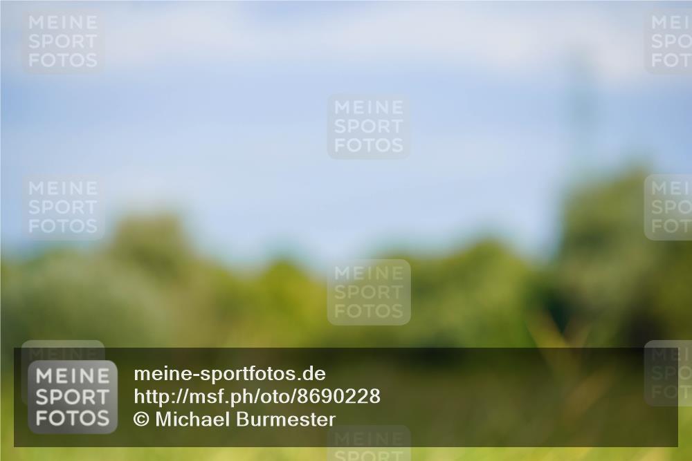 31.08.2025 - Elbe Triathlon Hamburg Michael Burmester http://msf.ph/oto/8690228 31.08.2025 08:52:56 Radfahren 230, 367, 369 meine-sportfotos.de