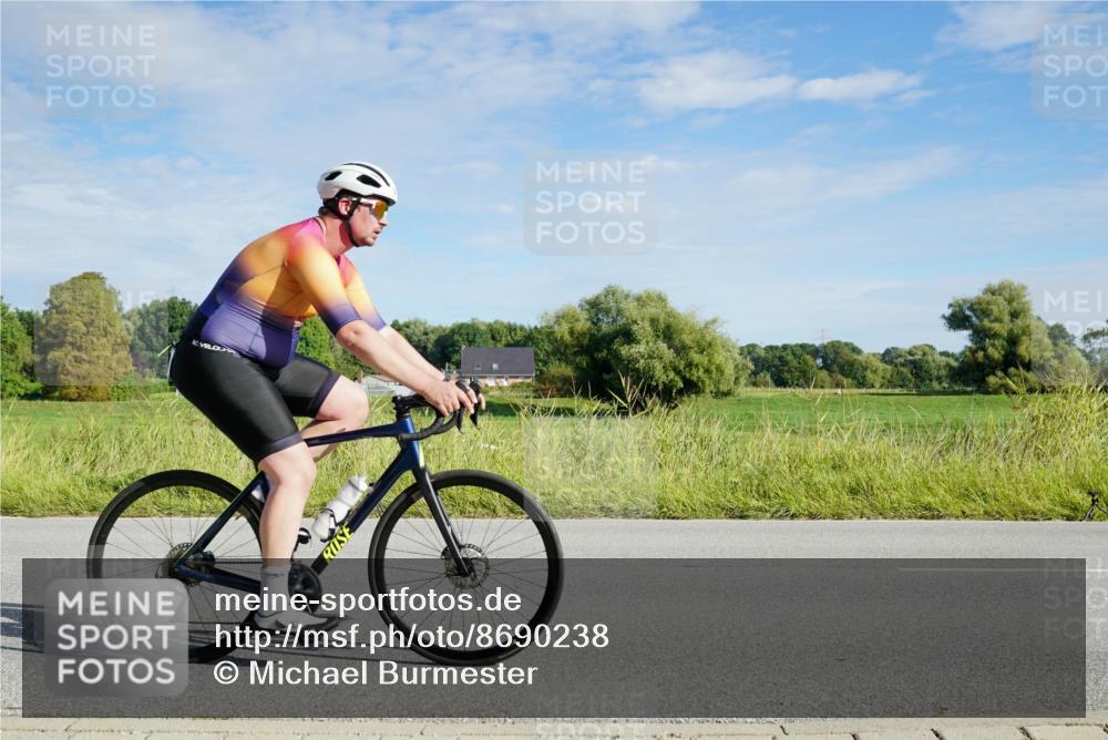 31.08.2025 - Elbe Triathlon Hamburg Michael Burmester http://msf.ph/oto/8690238 31.08.2025 09:37:01 Radfahren 344, 436, 503, 747 meine-sportfotos.de