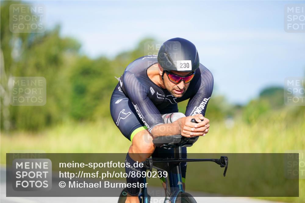 31.08.2025 - Elbe Triathlon Hamburg Michael Burmester http://msf.ph/oto/8690239 31.08.2025 08:53:01 Radfahren 230 meine-sportfotos.de