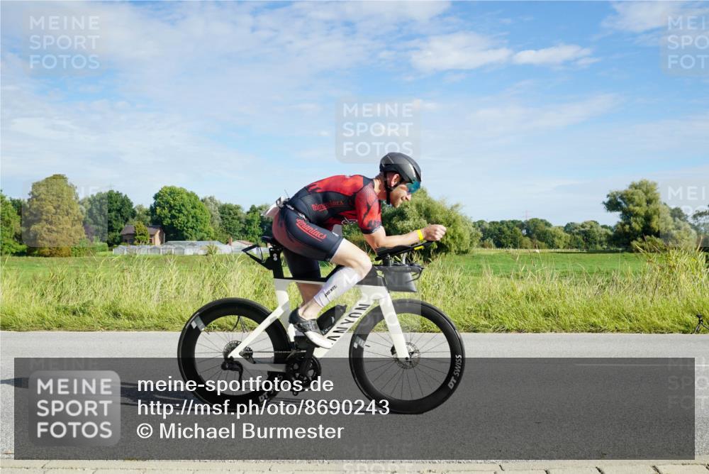 31.08.2025 - Elbe Triathlon Hamburg Michael Burmester http://msf.ph/oto/8690243 31.08.2025 09:37:08 Radfahren 254, 309, 436, 470, 626, 677, 695, 747 meine-sportfotos.de