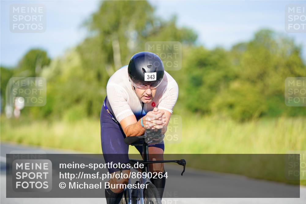 31.08.2025 - Elbe Triathlon Hamburg Michael Burmester http://msf.ph/oto/8690264 31.08.2025 08:53:21 Radfahren 172, 189, 225, 343, 381 meine-sportfotos.de