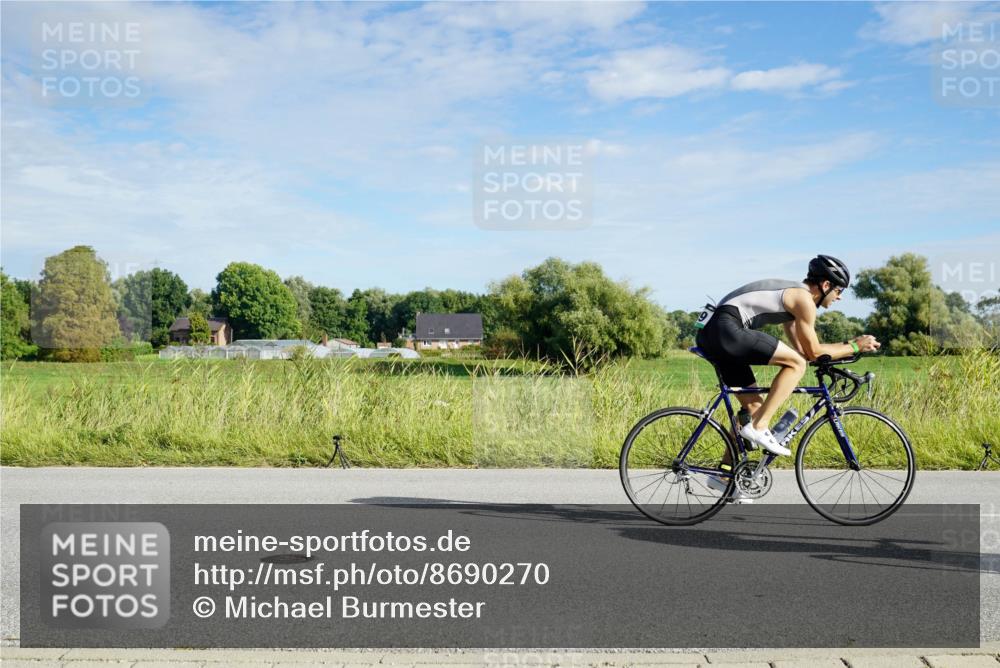 31.08.2025 - Elbe Triathlon Hamburg Michael Burmester http://msf.ph/oto/8690270 31.08.2025 09:37:27 Radfahren 331, 474, 479, 529, 530, 543, 690, 728, 741 meine-sportfotos.de