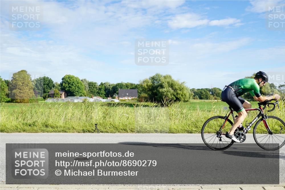 31.08.2025 - Elbe Triathlon Hamburg Michael Burmester http://msf.ph/oto/8690279 31.08.2025 09:37:33 Radfahren 270, 386, 543, 575, 690, 925 meine-sportfotos.de