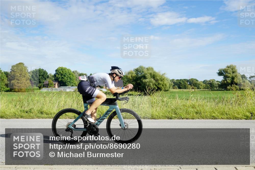 31.08.2025 - Elbe Triathlon Hamburg Michael Burmester http://msf.ph/oto/8690280 31.08.2025 09:37:34 Radfahren 270, 386, 543, 575, 690, 925 meine-sportfotos.de