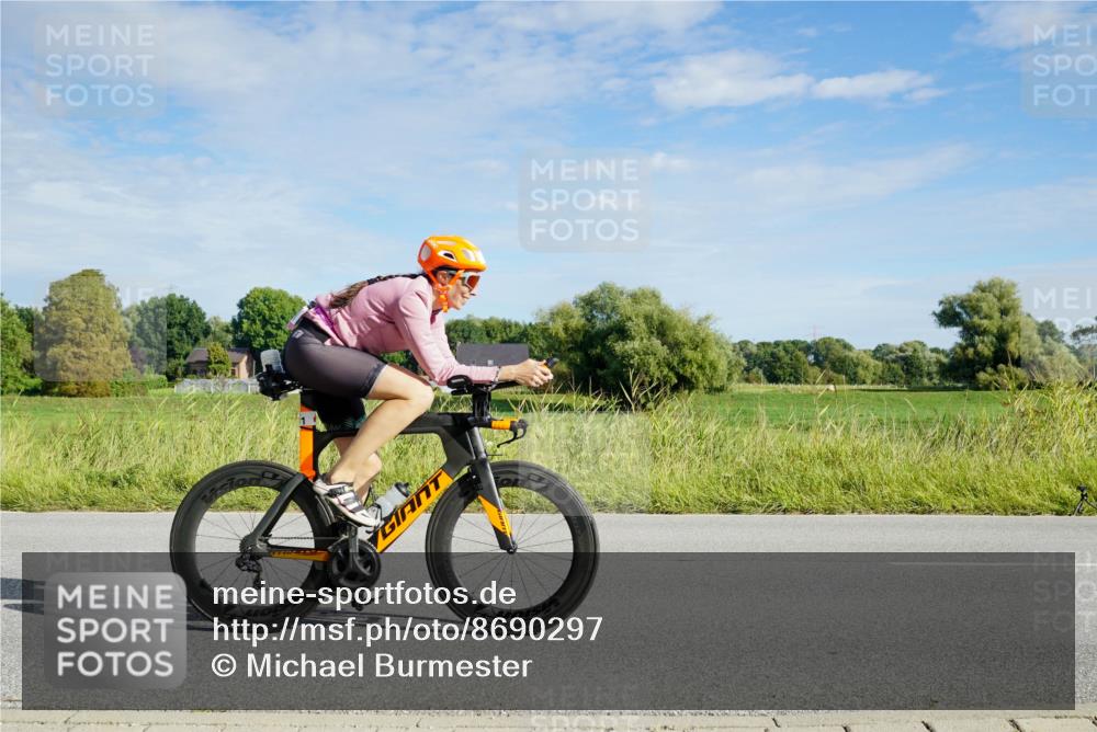 31.08.2025 - Elbe Triathlon Hamburg Michael Burmester http://msf.ph/oto/8690297 31.08.2025 09:37:49 Radfahren 351, 371, 379, 456, 512, 597, 704, 768 meine-sportfotos.de