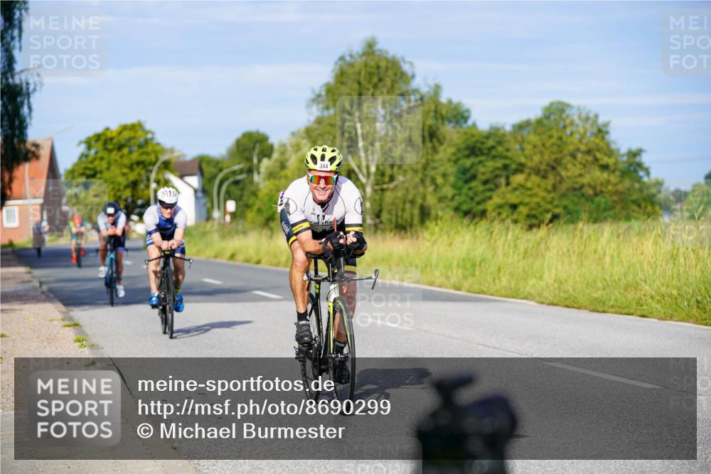 31.08.2025 - Elbe Triathlon Hamburg Michael Burmester http://msf.ph/oto/8690299 31.08.2025 08:53:32 Radfahren 196, 219, 272, 314, 340, 344 meine-sportfotos.de