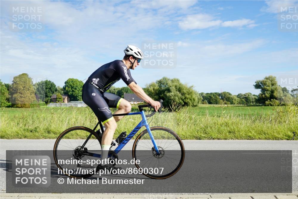 31.08.2025 - Elbe Triathlon Hamburg Michael Burmester http://msf.ph/oto/8690307 31.08.2025 09:37:58 Radfahren 252, 351, 391, 435, 456, 540, 551, 554, 597 meine-sportfotos.de