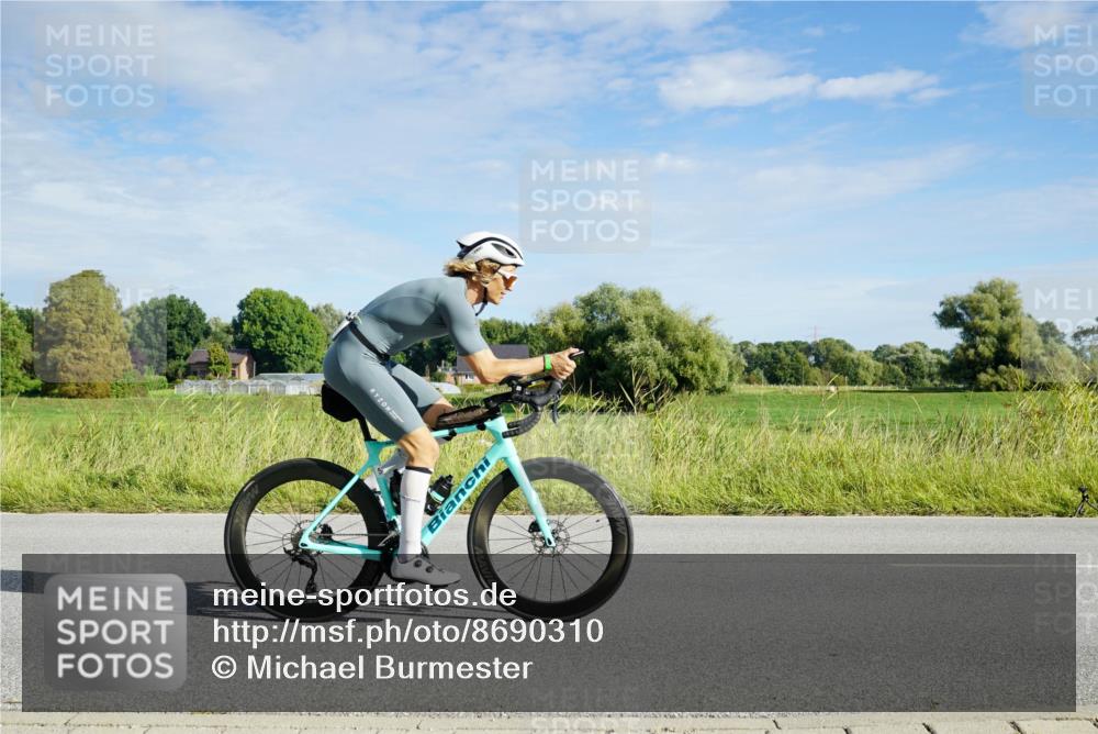 31.08.2025 - Elbe Triathlon Hamburg Michael Burmester http://msf.ph/oto/8690310 31.08.2025 09:37:59 Radfahren 252, 304, 351, 391, 435, 456, 540, 551, 554 meine-sportfotos.de