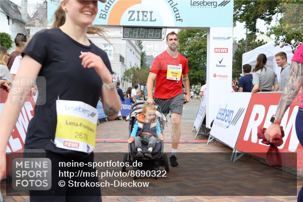 31.08.2025 - 21. Blankeneser Heldenlauf Strokosch-Dieckow http://msf.ph/oto/8690322 31.08.2025 10:32:04 Ziel 2679, 2678, 2222, 2567, 2734, 2735, 2105, 2228, 2501 meine-sportfotos.de