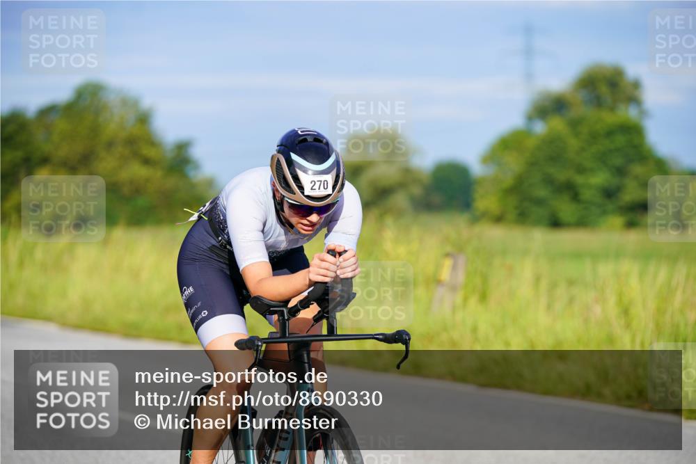 31.08.2025 - Elbe Triathlon Hamburg Michael Burmester http://msf.ph/oto/8690330 31.08.2025 08:53:40 Radfahren 242, 270, 283 meine-sportfotos.de