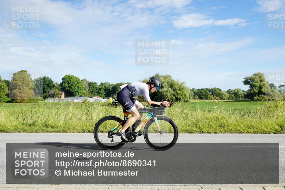 31.08.2025 - Elbe Triathlon Hamburg Michael Burmester http://msf.ph/oto/8690341 31.08.2025 09:38:16 Radfahren 267, 289, 402, 472, 506, 524, 699, 788 meine-sportfotos.de