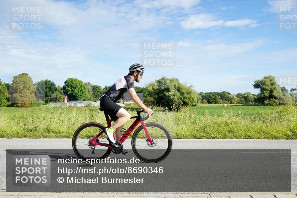 31.08.2025 - Elbe Triathlon Hamburg Michael Burmester http://msf.ph/oto/8690346 31.08.2025 09:38:19 Radfahren 267, 402, 472, 524, 699 meine-sportfotos.de