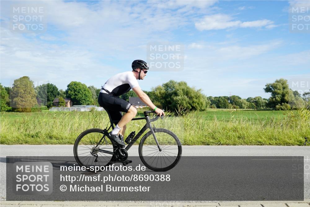 31.08.2025 - Elbe Triathlon Hamburg Michael Burmester http://msf.ph/oto/8690388 31.08.2025 09:39:10 Radfahren 293, 347, 449, 497, 616, 653, 659, 753 meine-sportfotos.de