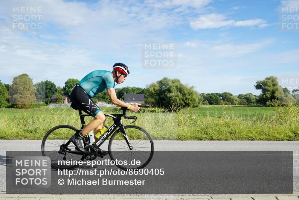 31.08.2025 - Elbe Triathlon Hamburg Michael Burmester http://msf.ph/oto/8690405 31.08.2025 09:39:26 Radfahren 366, 500, 662, 687, 724, 745, 775 meine-sportfotos.de
