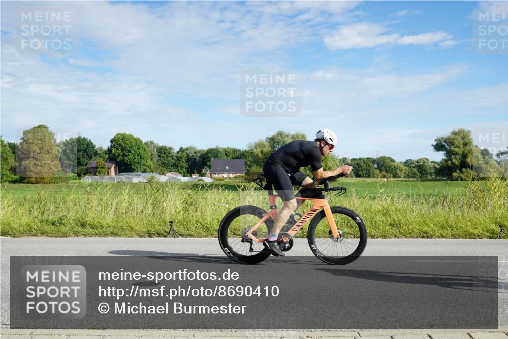 31.08.2025 - Elbe Triathlon Hamburg Michael Burmester http://msf.ph/oto/8690410 31.08.2025 09:39:31 Radfahren 346, 366, 478, 500, 511, 662, 687, 724, 745 meine-sportfotos.de