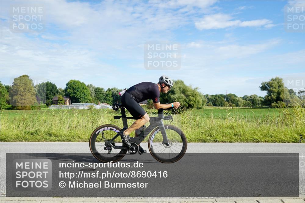 31.08.2025 - Elbe Triathlon Hamburg Michael Burmester http://msf.ph/oto/8690416 31.08.2025 09:39:35 Radfahren 346, 366, 478, 511, 548 meine-sportfotos.de