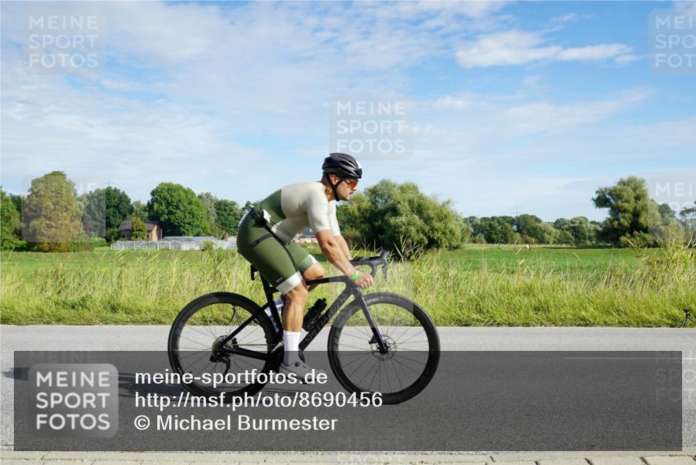 31.08.2025 - Elbe Triathlon Hamburg Michael Burmester http://msf.ph/oto/8690456 31.08.2025 09:40:14 Radfahren 265, 316, 434, 459, 471, 525, 785 meine-sportfotos.de