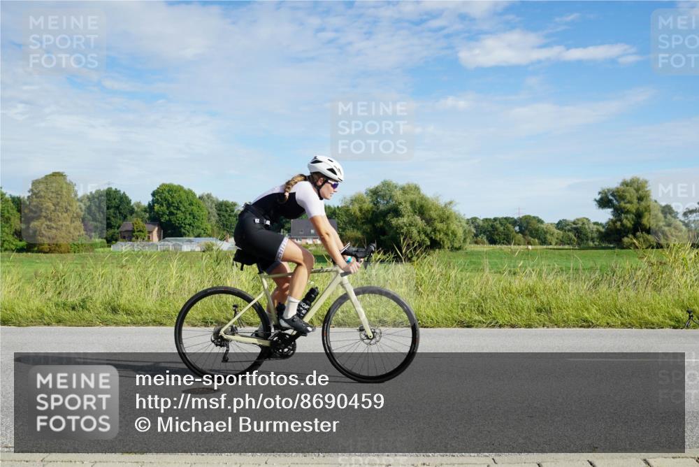 31.08.2025 - Elbe Triathlon Hamburg Michael Burmester http://msf.ph/oto/8690459 31.08.2025 09:40:17 Radfahren 265, 301, 316, 406, 459, 462, 525, 625, 785 meine-sportfotos.de