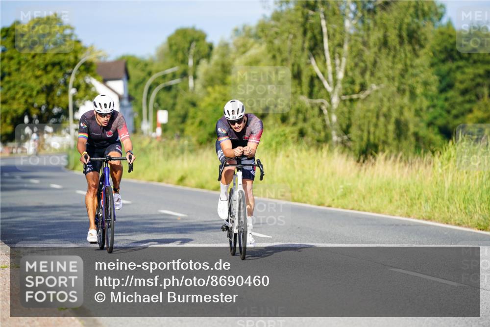 31.08.2025 - Elbe Triathlon Hamburg Michael Burmester http://msf.ph/oto/8690460 31.08.2025 08:54:58 Radfahren 167, 182, 275 meine-sportfotos.de