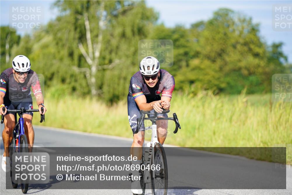 31.08.2025 - Elbe Triathlon Hamburg Michael Burmester http://msf.ph/oto/8690466 31.08.2025 08:54:59 Radfahren 167, 182, 264, 275 meine-sportfotos.de