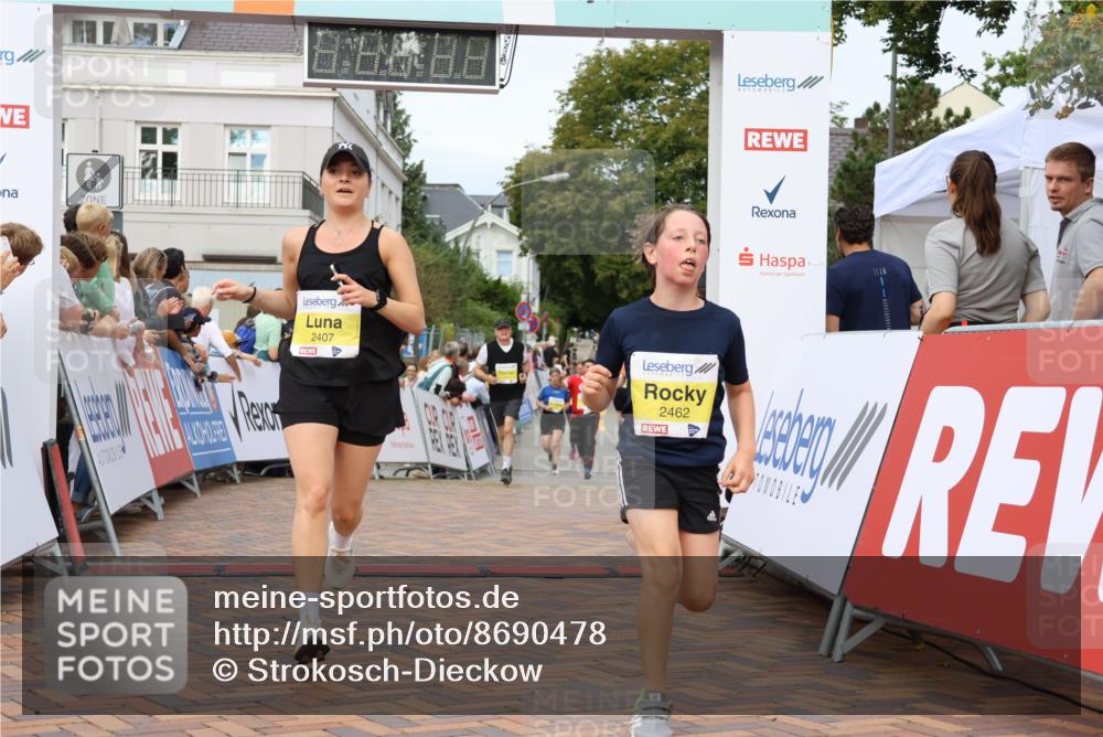 31.08.2025 - 21. Blankeneser Heldenlauf Strokosch-Dieckow http://msf.ph/oto/8690478 31.08.2025 10:31:52 Ziel 2077, 2407, 2280, 2462, 2278, 2228 meine-sportfotos.de