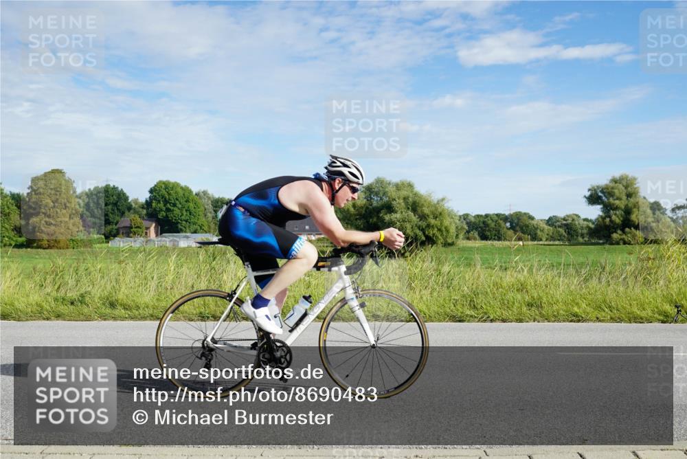 31.08.2025 - Elbe Triathlon Hamburg Michael Burmester http://msf.ph/oto/8690483 31.08.2025 09:40:42 Radfahren 246, 341, 415, 417, 444, 451, 619, 716, 805, 830 meine-sportfotos.de