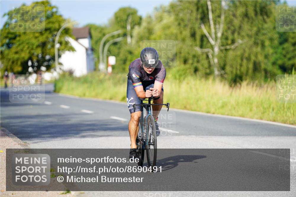 31.08.2025 - Elbe Triathlon Hamburg Michael Burmester http://msf.ph/oto/8690491 31.08.2025 08:55:08 Radfahren 169, 264, 275 meine-sportfotos.de