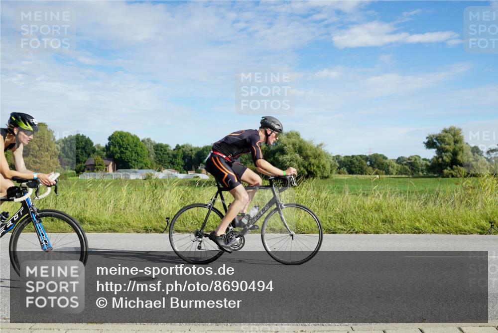 31.08.2025 - Elbe Triathlon Hamburg Michael Burmester http://msf.ph/oto/8690494 31.08.2025 09:40:46 Radfahren 246, 341, 415, 417, 444, 451, 477, 619, 716, 830, 840 meine-sportfotos.de