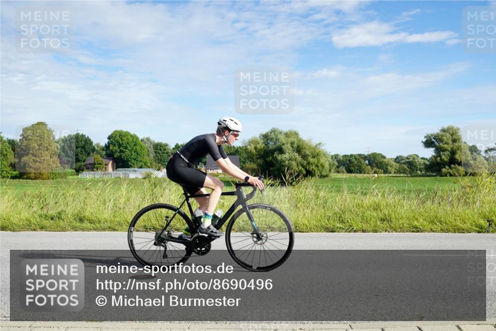 31.08.2025 - Elbe Triathlon Hamburg Michael Burmester http://msf.ph/oto/8690496 31.08.2025 09:40:50 Radfahren 246, 320, 415, 477, 601, 645, 840 meine-sportfotos.de
