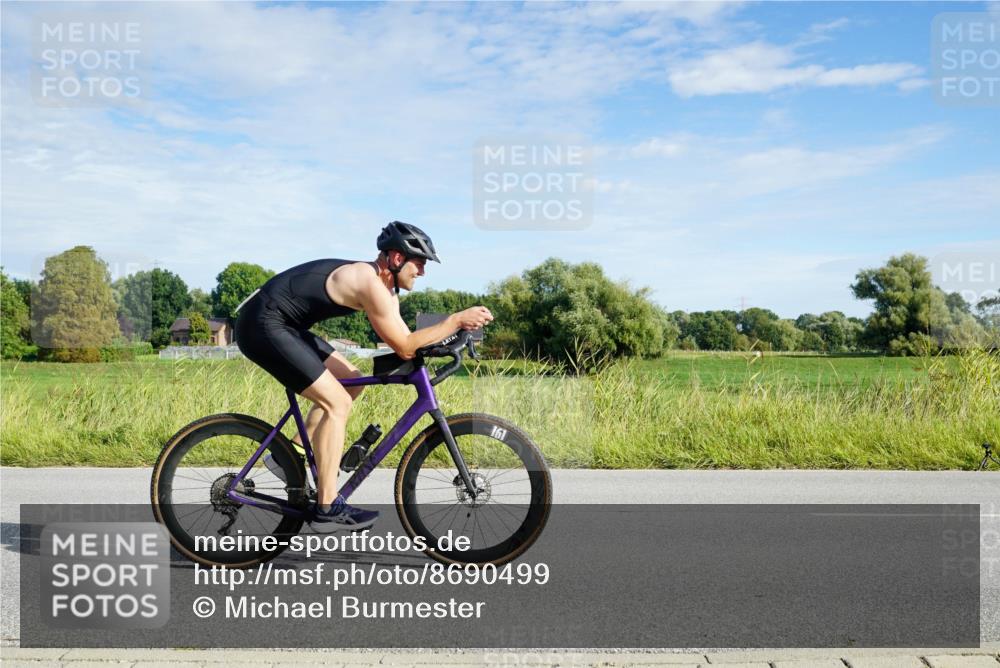 31.08.2025 - Elbe Triathlon Hamburg Michael Burmester http://msf.ph/oto/8690499 31.08.2025 09:40:51 Radfahren 258, 320, 477, 558, 601, 645, 840 meine-sportfotos.de