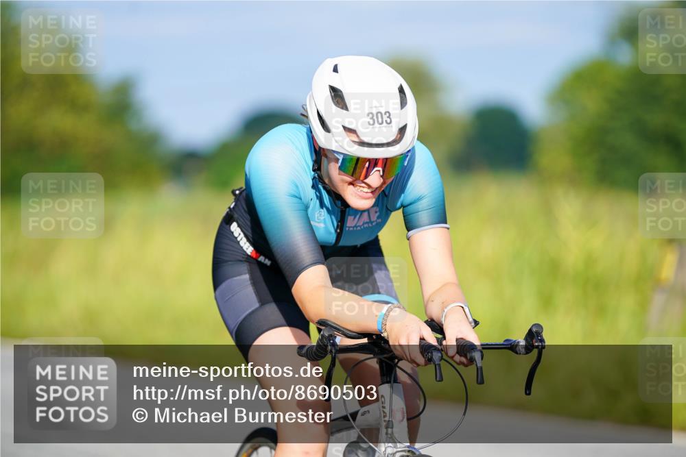31.08.2025 - Elbe Triathlon Hamburg Michael Burmester http://msf.ph/oto/8690503 31.08.2025 08:55:15 Radfahren 215, 227, 231 meine-sportfotos.de