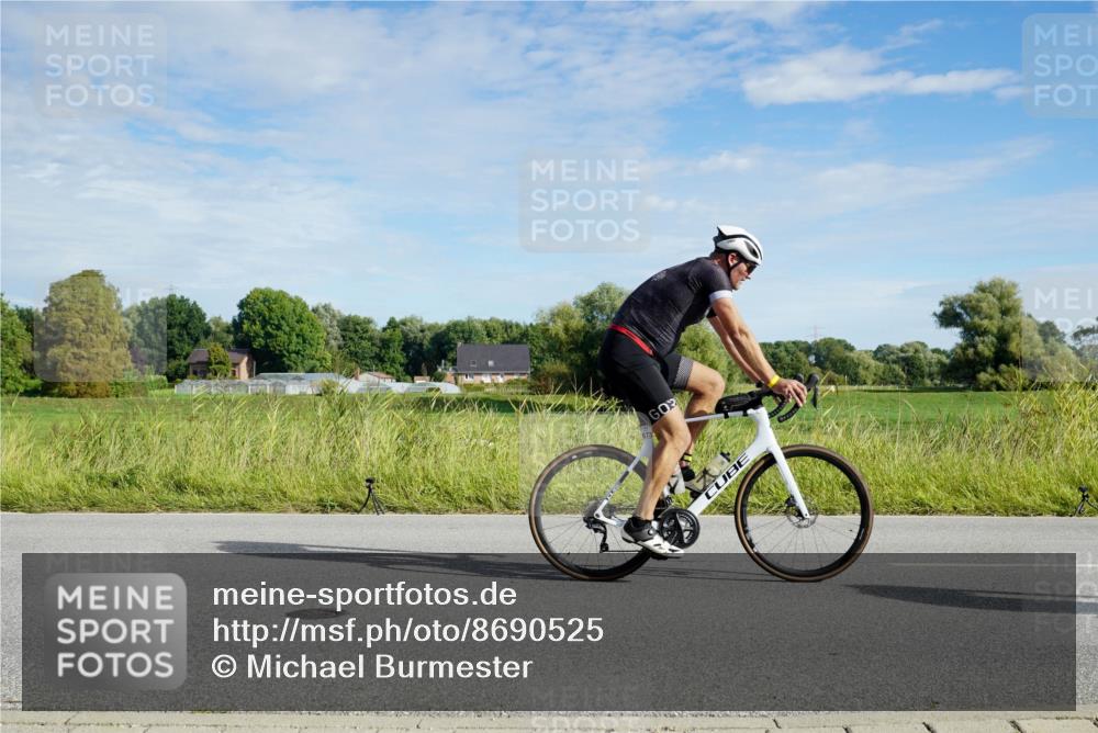 31.08.2025 - Elbe Triathlon Hamburg Michael Burmester http://msf.ph/oto/8690525 31.08.2025 09:41:08 Radfahren 523, 673, 679, 692, 848, 887 meine-sportfotos.de