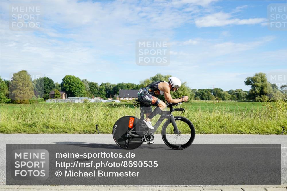 31.08.2025 - Elbe Triathlon Hamburg Michael Burmester http://msf.ph/oto/8690535 31.08.2025 09:41:16 Radfahren 261, 318, 395, 445, 630, 650, 672, 692, 815, 853, 887 meine-sportfotos.de