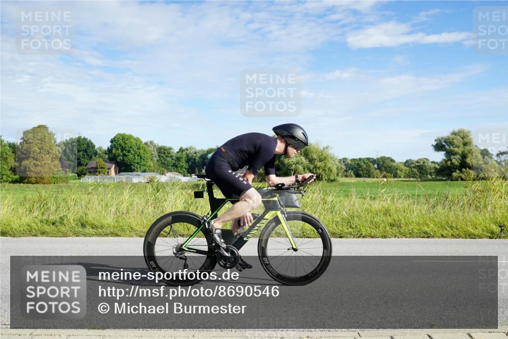 31.08.2025 - Elbe Triathlon Hamburg Michael Burmester http://msf.ph/oto/8690546 31.08.2025 09:41:22 Radfahren 318, 395, 630, 650, 821, 851, 853 meine-sportfotos.de