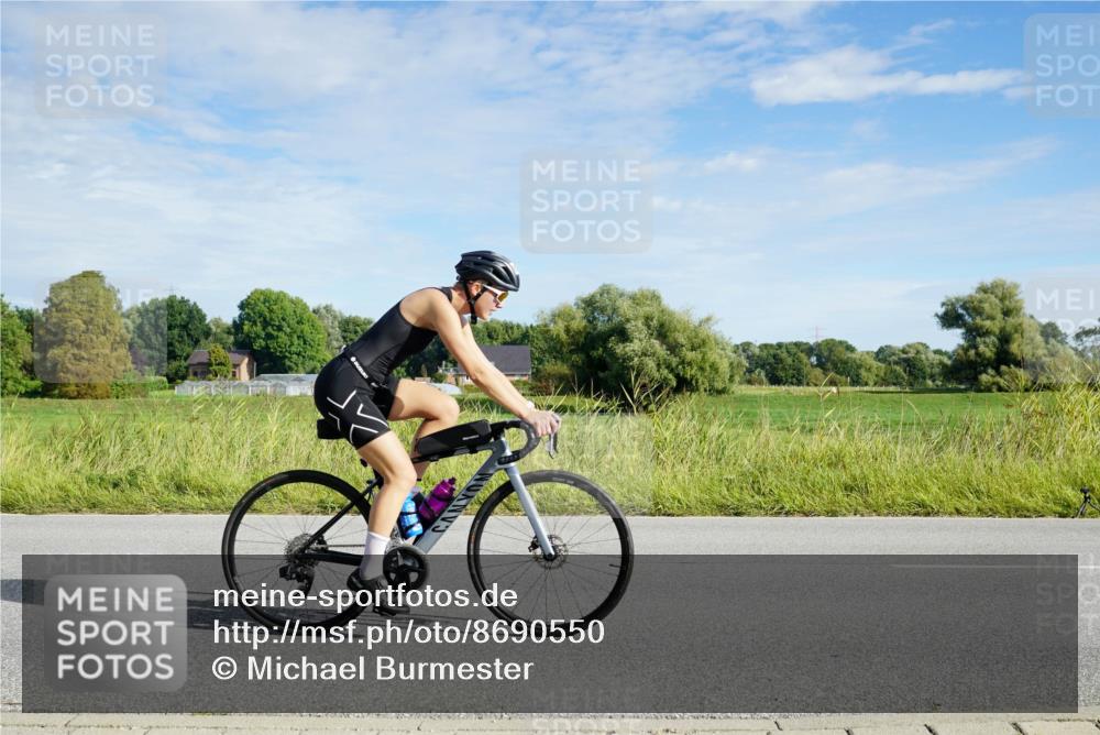31.08.2025 - Elbe Triathlon Hamburg Michael Burmester http://msf.ph/oto/8690550 31.08.2025 09:41:24 Radfahren 630, 821, 851 meine-sportfotos.de