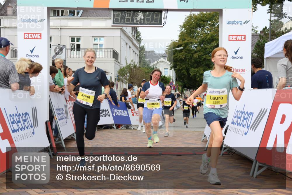 31.08.2025 - 21. Blankeneser Heldenlauf Strokosch-Dieckow http://msf.ph/oto/8690569 31.08.2025 10:31:49 Ziel 2077, 2407, 2280, 2462, 2340, 2278 meine-sportfotos.de