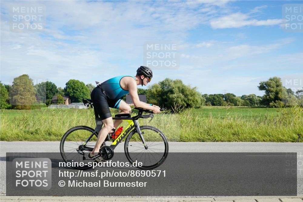 31.08.2025 - Elbe Triathlon Hamburg Michael Burmester http://msf.ph/oto/8690571 31.08.2025 09:41:50 Radfahren 266, 376, 681, 910 meine-sportfotos.de